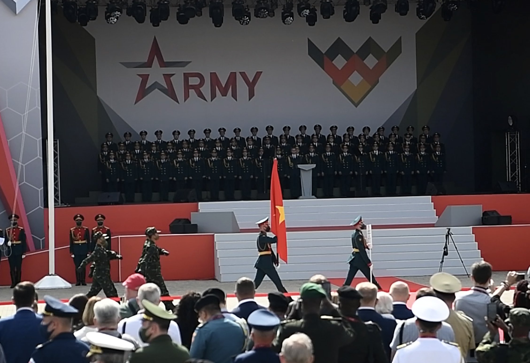 Bản lĩnh, trí tuệ Bộ đội Cụ Hồ trên “đấu trường” quốc tế